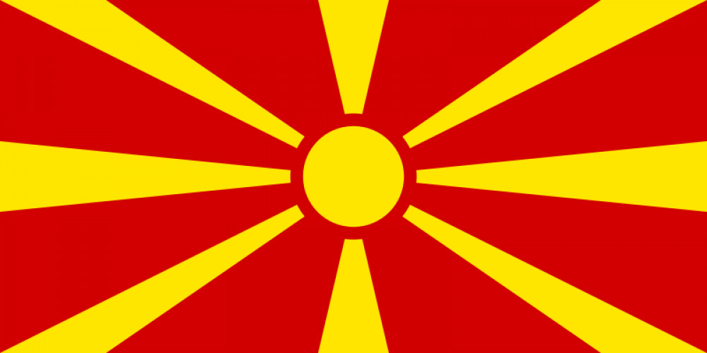 Flagge von Mazedonen im Format 90 cm x 150 cm aus Polyester.